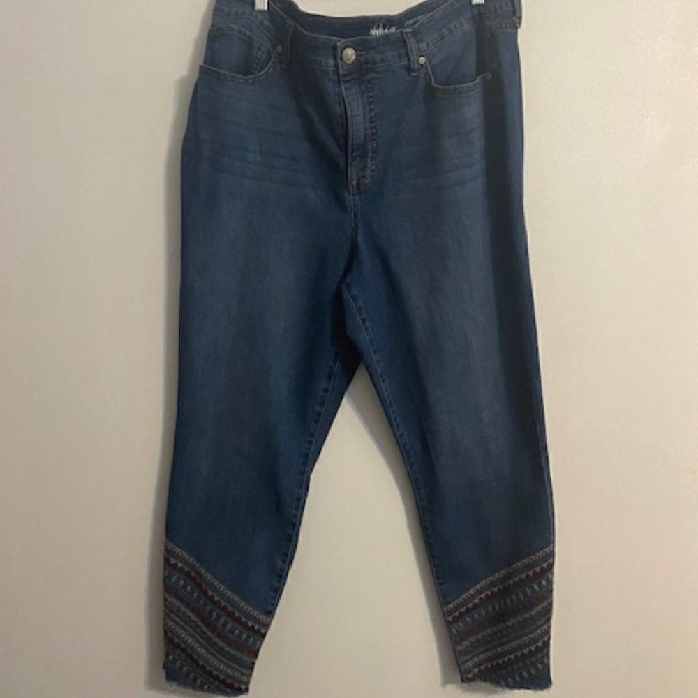 Style & Co Curvy 5 pocket denim with embroidery ankle jeans, size 18W